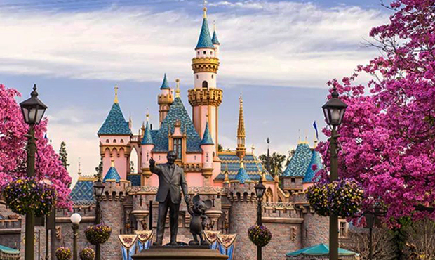 Рекламная акция Disneyland и Mastercard «Особые привилегии в парке развлечений Disneyland Paris»